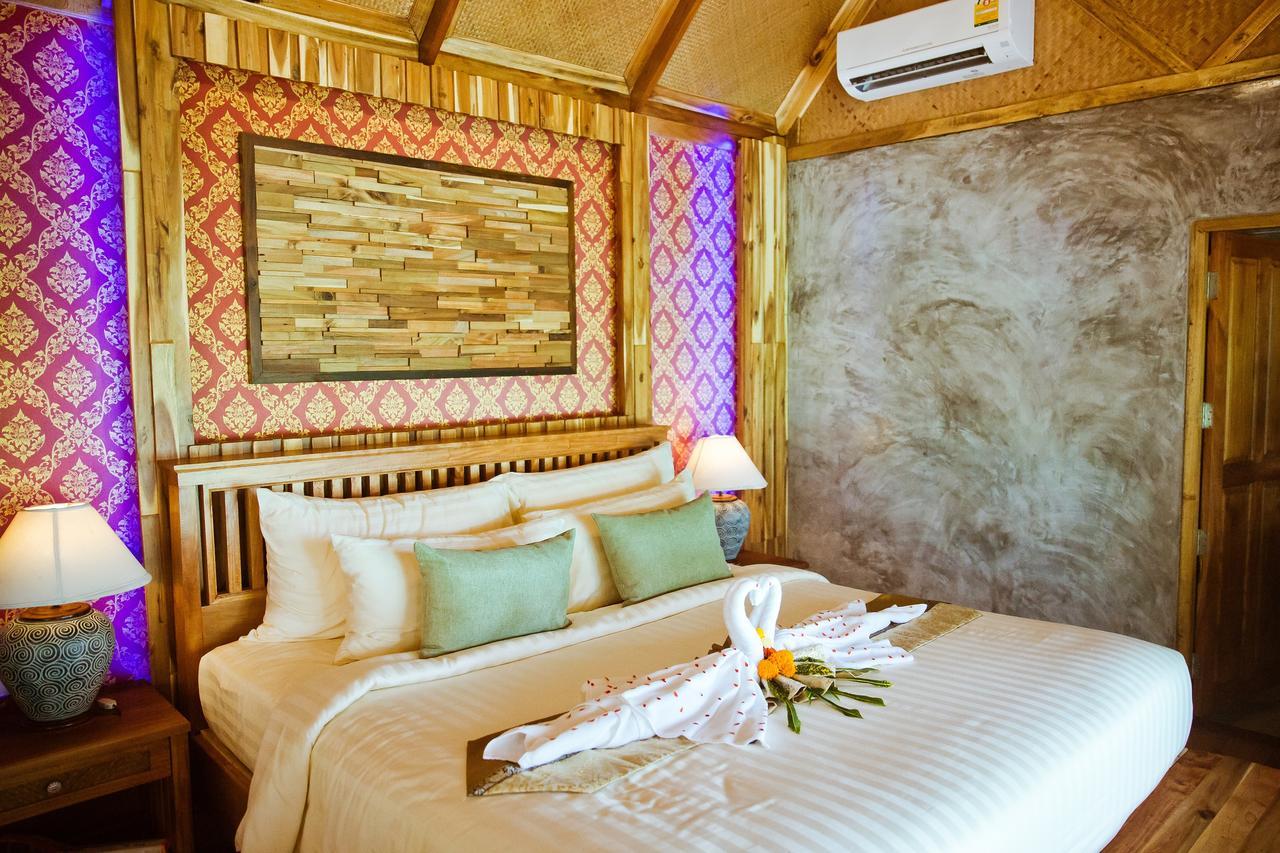 Phi Phi Phu Chalet Resort Phi Phi Don Exterior foto